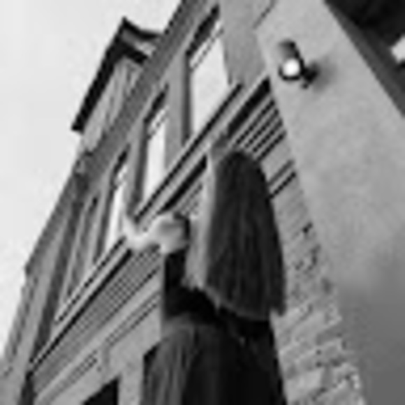 Meet your Posher, Sophie - Picture 1 of 1